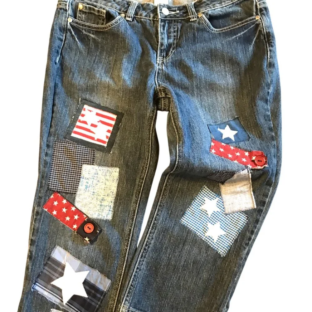 Upcycled Patchwork Capris Denim Shorts, Patriotic Star Patches, Size 10 Petite - Picture 7 of 13